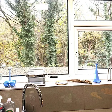 8 Riversdale King Size