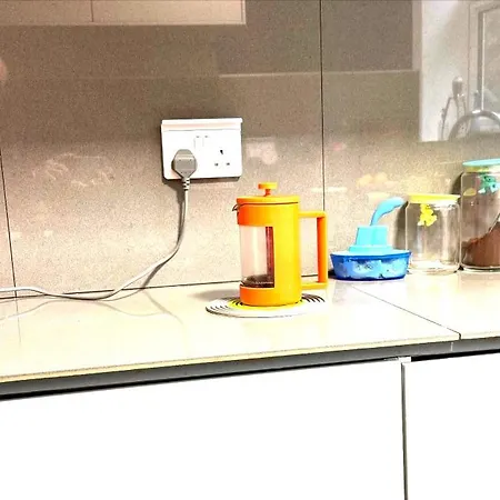 Homestay 8 Riversdale King Size Manchester