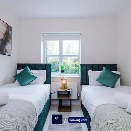 Nyaraló Large 3 Bed House Sleeps 7 By Host A