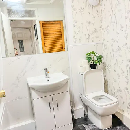Admtts Living Apartment *