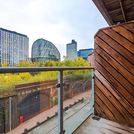 Apartament Sleeps 4, Prime Location, Balcony, Long Term Disc, Amazing Views