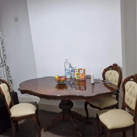 Cosy Double In Monton Village - Eccles Ubytování v soukromí *