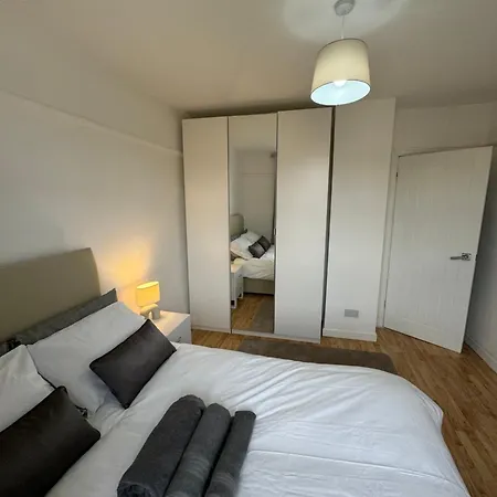 Elegant Estates Humble Abode 6 *