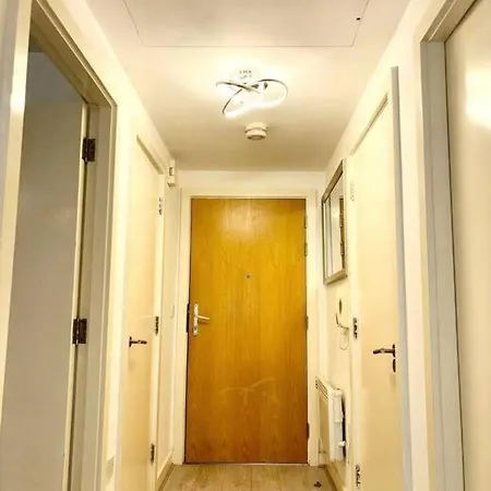 Modern City Centre Apartment Manchester