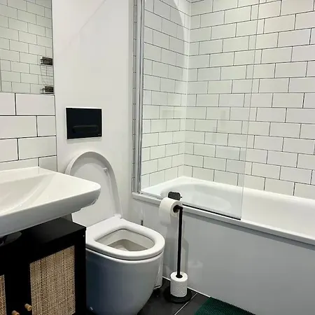 Stunning Centre Duplex With Free Parking Manchester