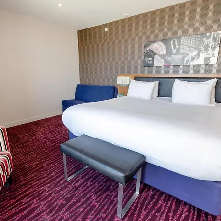Hotel Manchester-mediacityuk By Ihg 4*