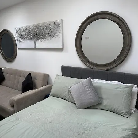 Holiday home Hot Tub Hideaway *