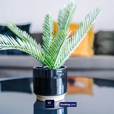 Old 516 Listing Apartment *