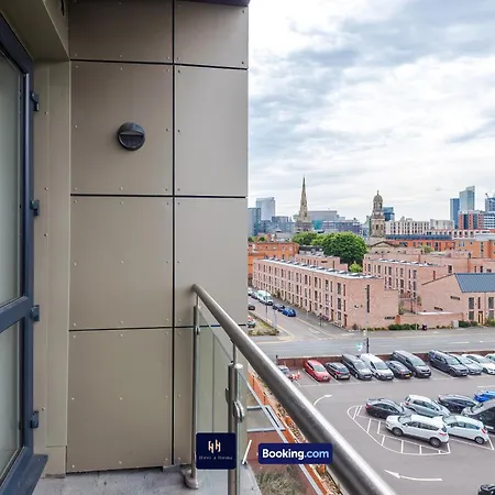 Modern 1 Bed With Balcony By Host A Apartment Manchester