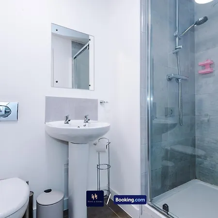 Apartment Modern 1 Bed With Balcony By Host A Manchester