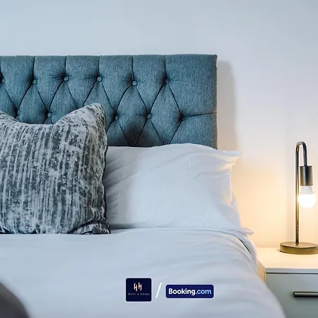 Modern 1 Bed With Balcony By Host A Apartment Manchester