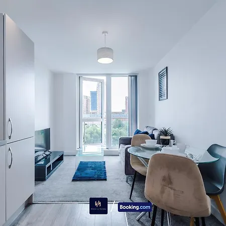 Apartment Modern 1 Bed With Balcony By Host A *