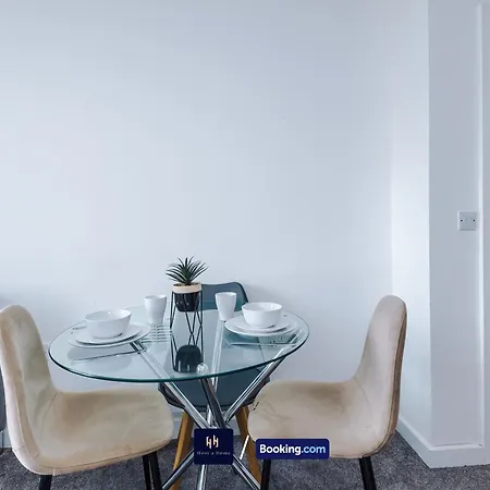 Apartment Modern 1 Bed With Balcony By Host A *