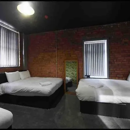 Apartment Casa Jungle Slps 20 Plp Mcr, Hot Tub, Bar, Cinema Manchester