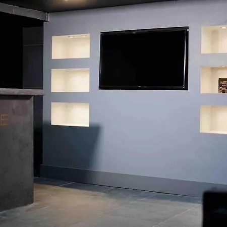 Casa Jungle Slps 20 Plp Mcr, Hot Tub, Bar, Cinema Manchester