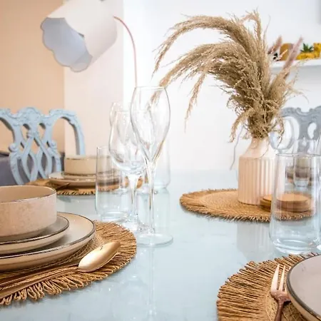 Coop Arena Luxurious Townhouse Hébergement de vacances