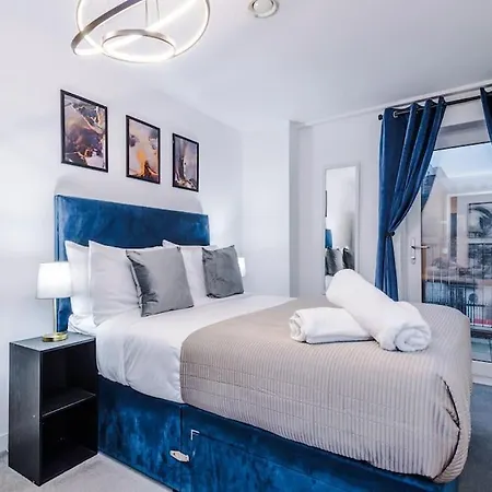 Apartment Monthly Deals, Family And Contractors *