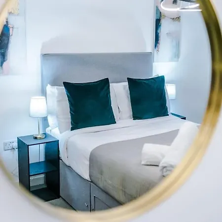 Monthly Deals, Family And Contractors Apartment
