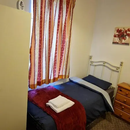 Single Cosy In Monton Village - Eccles * Manchester