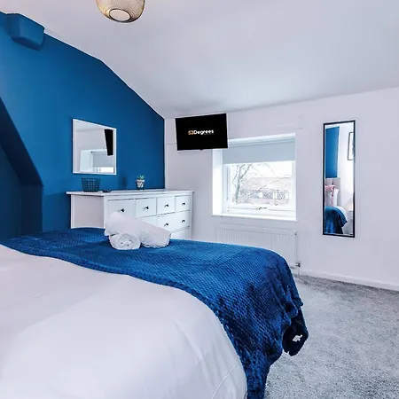 New! 3-bed House In By 53 Degrees Property, Ideal For Contractors, Business & Long Term, Free Parking! *