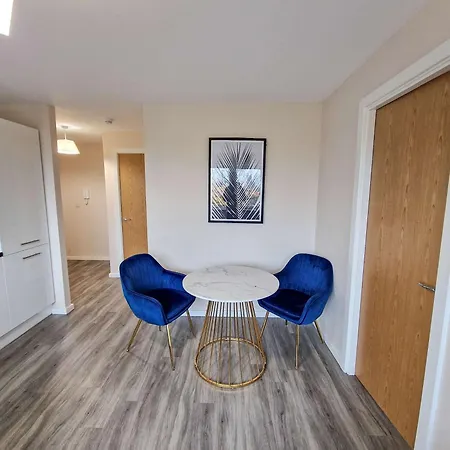 Apartment 1 Bed Media Flat Free Parking *
