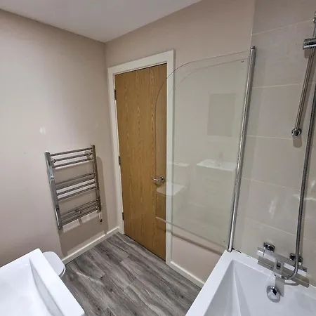 1 Bed Media Flat Free Parking Apartmán