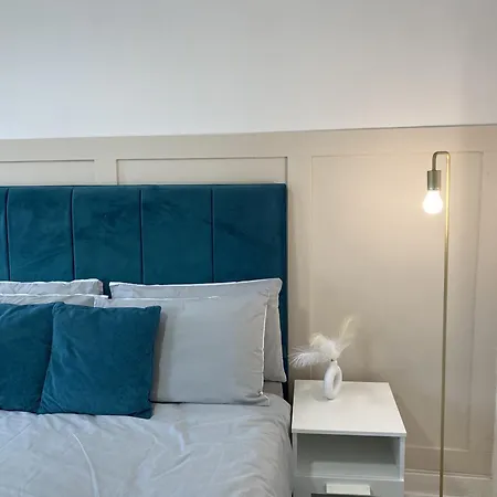 Holiday home Spacious 2-bed Near Etihad-games Room-free Parking Manchester