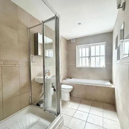 5c Barton Road Manchester