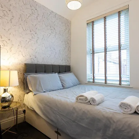 Сasa de vacaciones Salford City Oasis - Spacious 4 Bedroom House