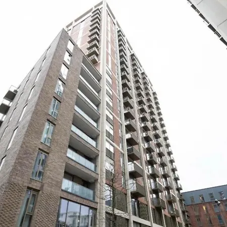 Entire Luxury City Centre With Pool & Jacuzzi *