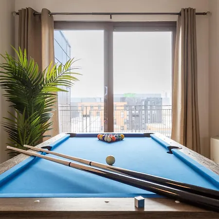 Apartment Near Centre,penthouse,etihad ,cooplive *