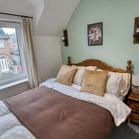 Holiday home Charming Trafford Retreat Pets Welcome Manchester