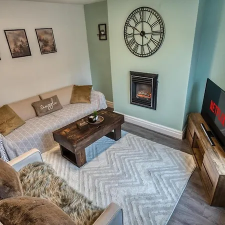 Charming Trafford Retreat Pets Welcome