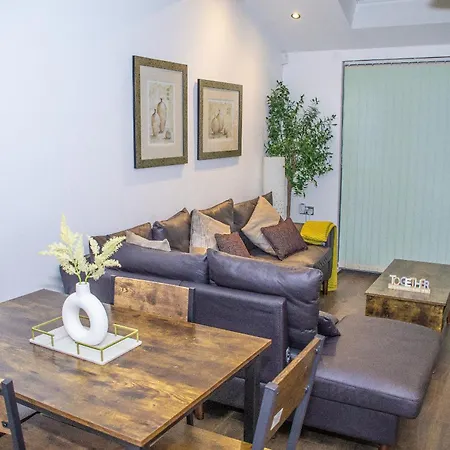 Entire In Apartament *