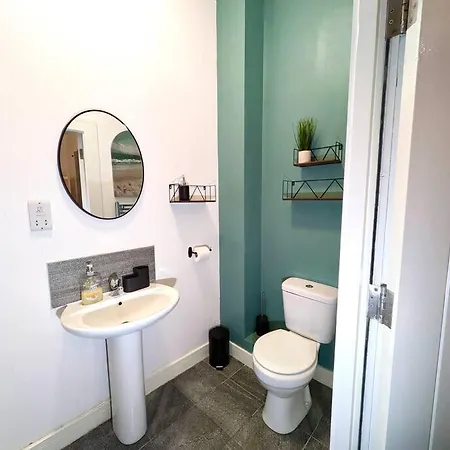 Modern City Retreat - 1 Bedroom - Free Parking & Great Links, Close To Stadiums アパート マンチェスター