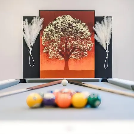 Stylish 3bdr House By Vista Short Lets & Serviced With Free Parking, Pool Table And Ps4 Apartment