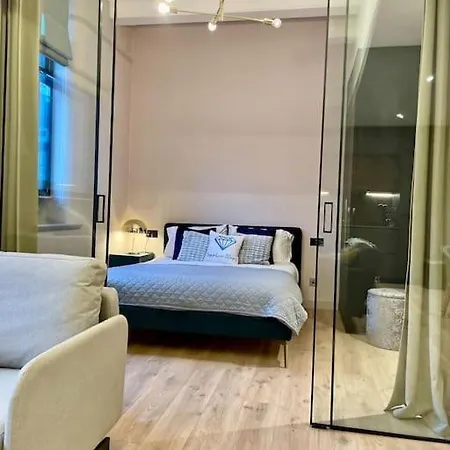 Apartment Chic *