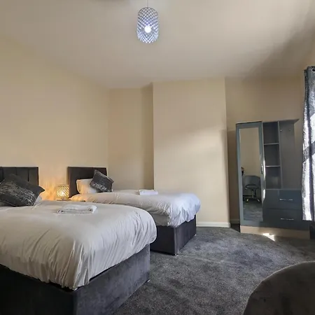 Spacious Powell Sleeps 11 6 Bed 1 5 Bath Манчестер