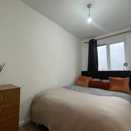 Apartment Cosy 2 Bedroom Near Centre *