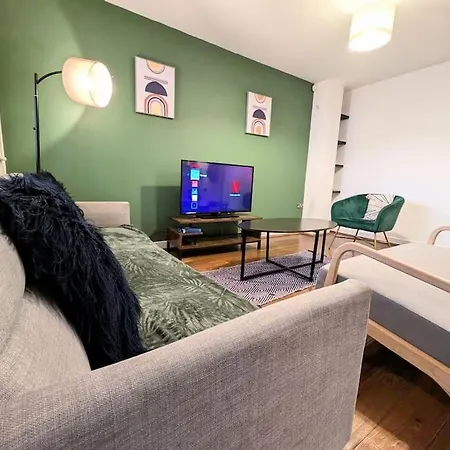 Modern Townhouse Near Coop Live Etihad Holiday home *