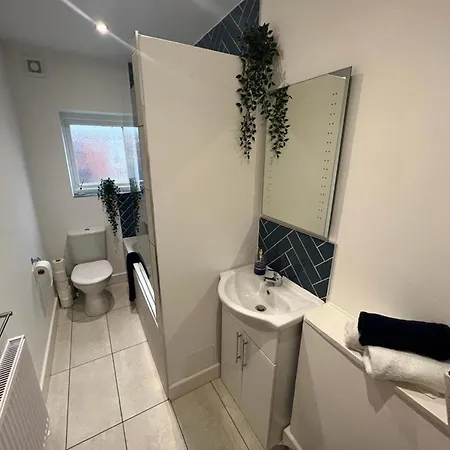 Stylish Renovated Near City Centre