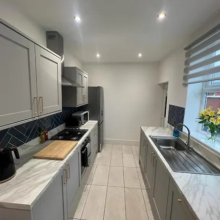 Stylish Renovated Near City Centre Manchester