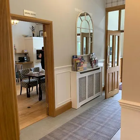 Westlynn Hotel & Apartments Free Parking Near Manchester Centre Hotel