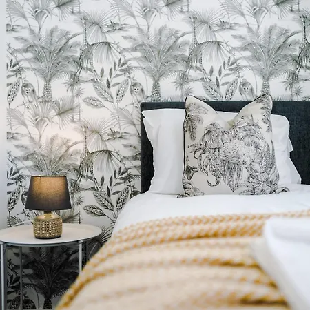Rest&recharge At Waterway House Holiday home *