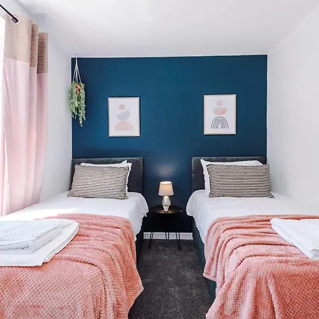 Rest&recharge At Waterway House * Manchester