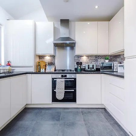R&r - Modern Townhouse Near Etihad & Centre * マンチェスター