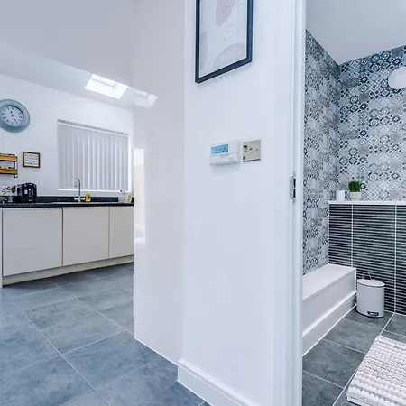 R&r - Modern Townhouse Near Etihad & Centre Hébergement de vacances *