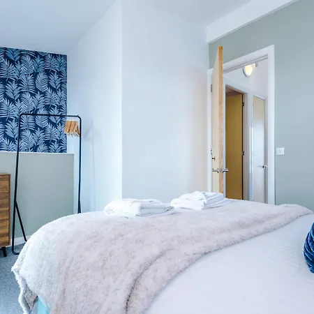 Townhouse 5mins To Centre And Etihad - Free Secure Parking Holiday home Manchester