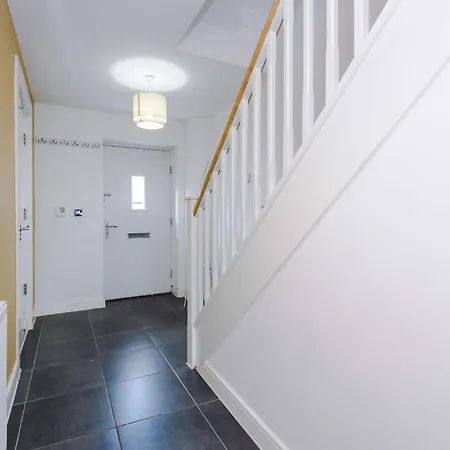 R&r - Modern Townhouse Near Etihad & Centre *