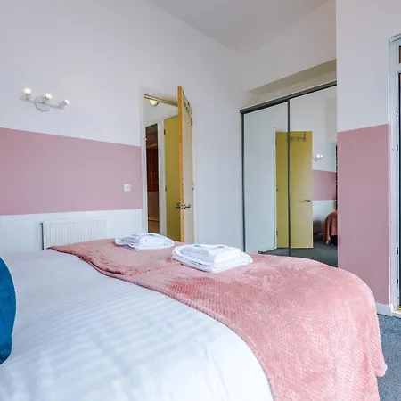 Holiday home Townhouse 5mins To Centre And Etihad - Free Secure Parking